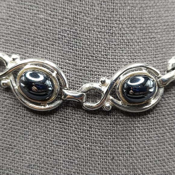 Vintage 1960s Faux Hematite Cabochon Necklace, 15 1/2", Silver Tone - Picture 3 of 10